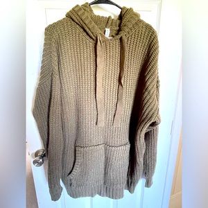 Women’s hooded sweater